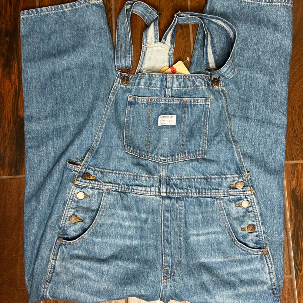 Levi’s Denim Jean Medium Wash Straight Leg Overalls Women’s Size Large